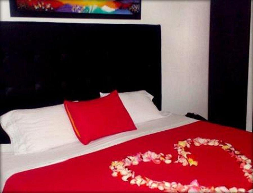 Hotel Aj Ferial