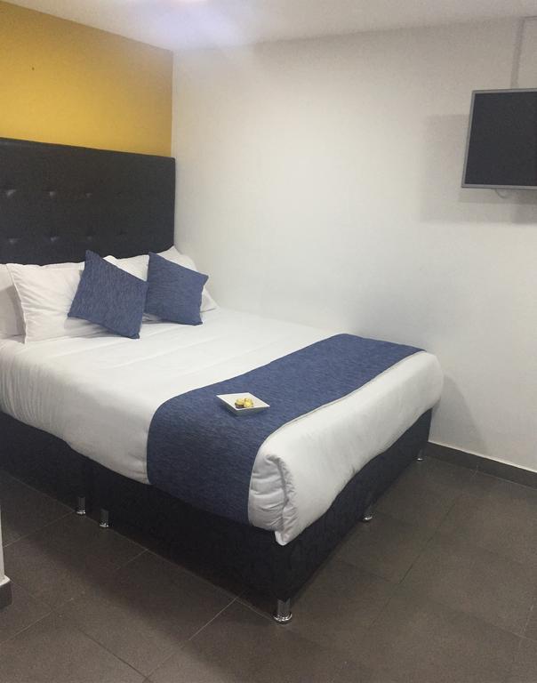 Hotel Aj Ferial Bogota