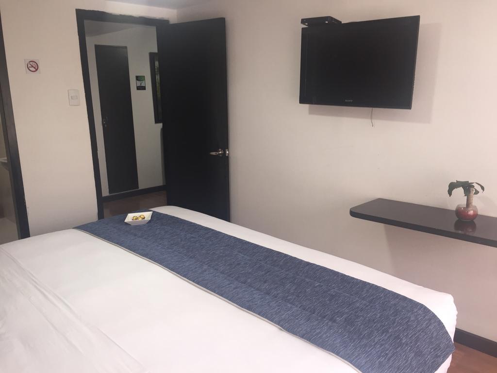 Aj Ferial Hotel