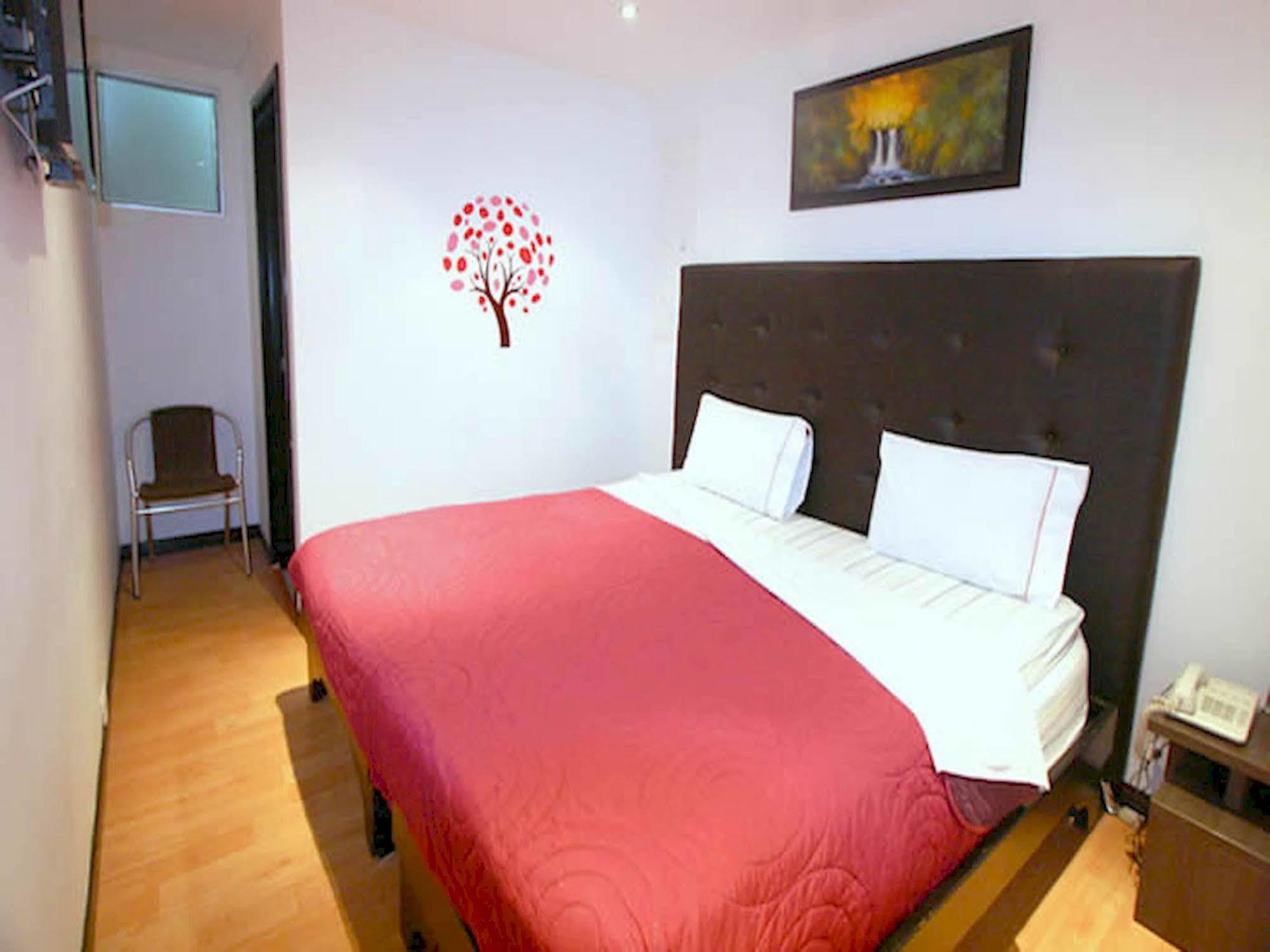 Hotel Aj Ferial