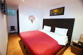 Hotel Aj Ferial