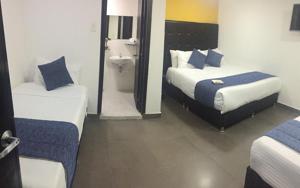Hotel Aj Ferial